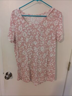 Pink And White Abstract Flower Shirt With Cut Out Back